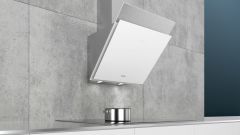 Siemens LC68KAK20T iQ500 Duvar Tipi Davlumbaz 60 cm beyaz cam dekorlu