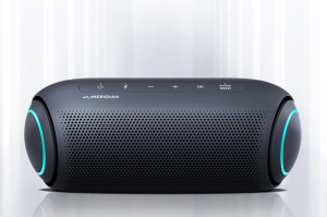 LG PL7 Taşınabilir Bluetooth Hoparlör XBOOM Go 30W MERIDIAN Teknolojisi Uzun Pil Ömrü